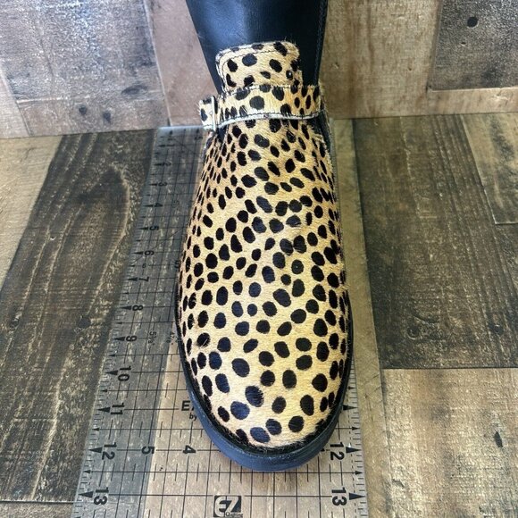 Classic Brown Ankle Boots with Timeless Design - Picture 4 of 12